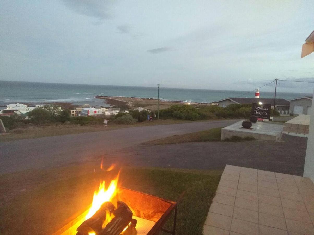 Agulhas Heights Self-Catering Cottages Екстериор снимка
