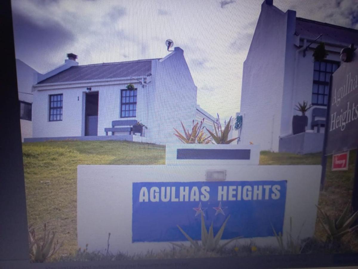 Agulhas Heights Self-Catering Cottages Екстериор снимка