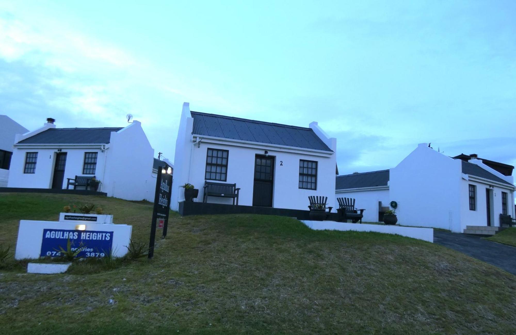 Agulhas Heights Self-Catering Cottages Екстериор снимка
