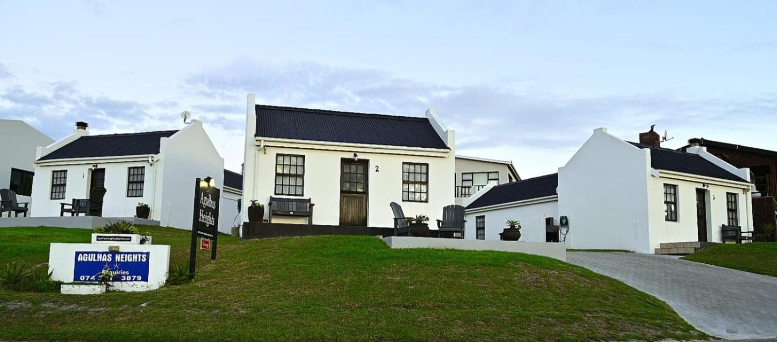 Agulhas Heights Self-Catering Cottages Екстериор снимка