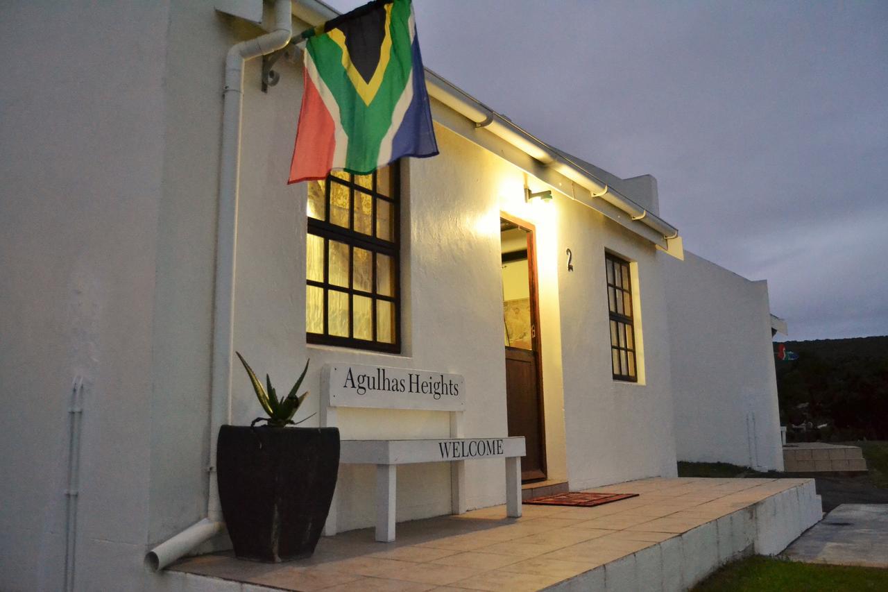 Agulhas Heights Self-Catering Cottages Екстериор снимка